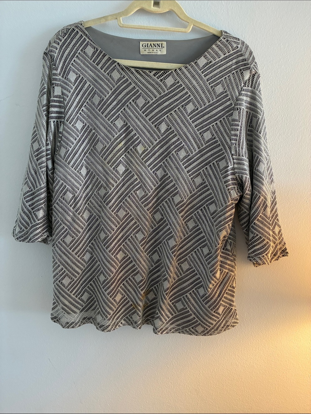 Ganni Gray and White Geometric 3/4 Sleeve lined top